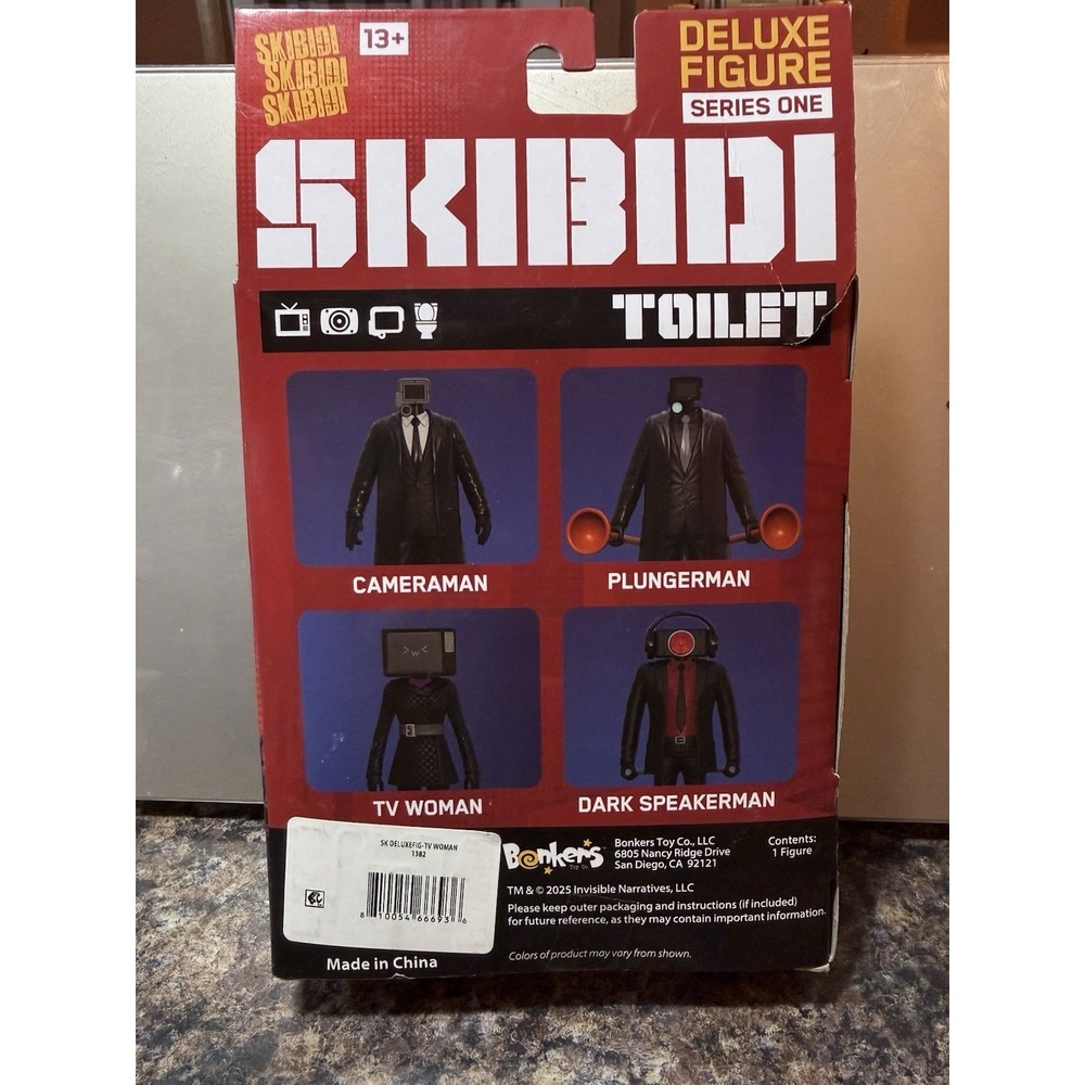 SKIBIDI TOILET TV 6" DELUXE FIGURE TV WOMAN - Picture 6 of 10
